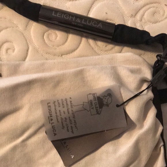 Leigh and Luca oversized canvas hobo bag - Picture 5 of 6